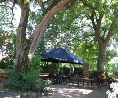 biergarten biergarten